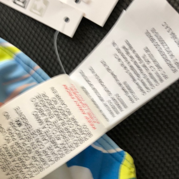 ROXY (L) Regular Coverage swimwear top - Picture 7 of 12